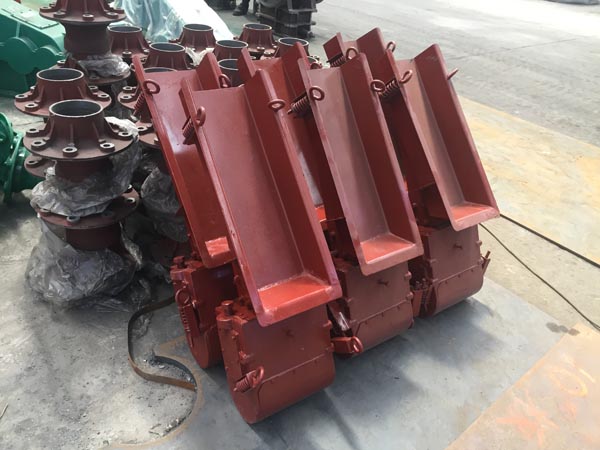 Electromagnetic vibrating feeder