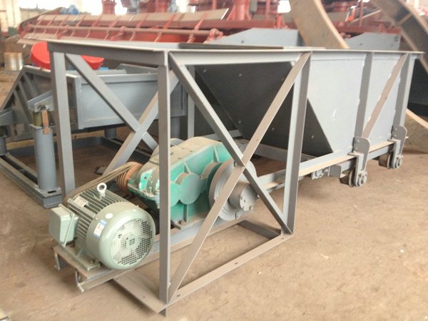 Chute feeder